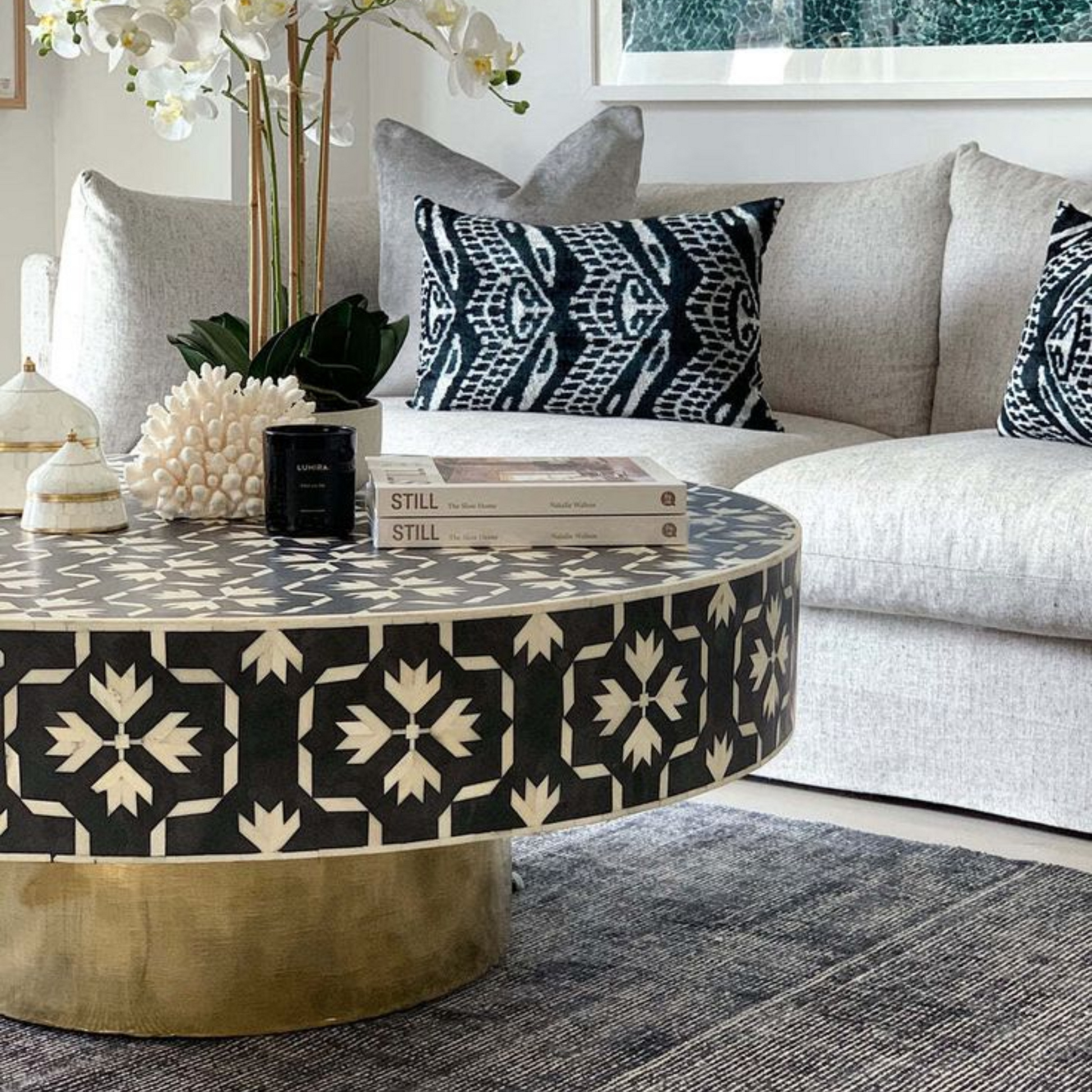 Inlay Round Coffee Table- Floral