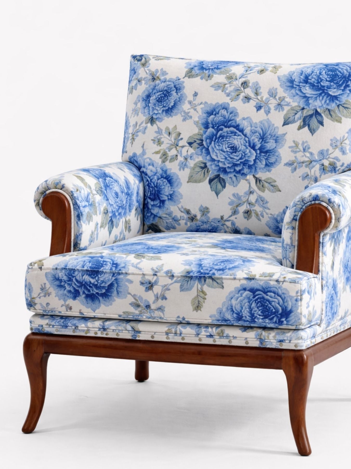 Yutaka Velvet Fabric Armchair