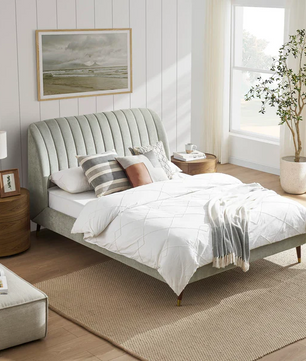 Lexi Tufted Bed